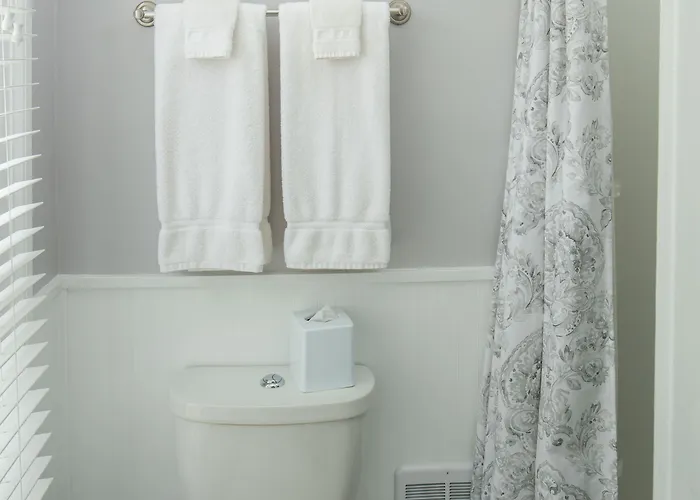 Aldrich Bed & Breakfast 4*