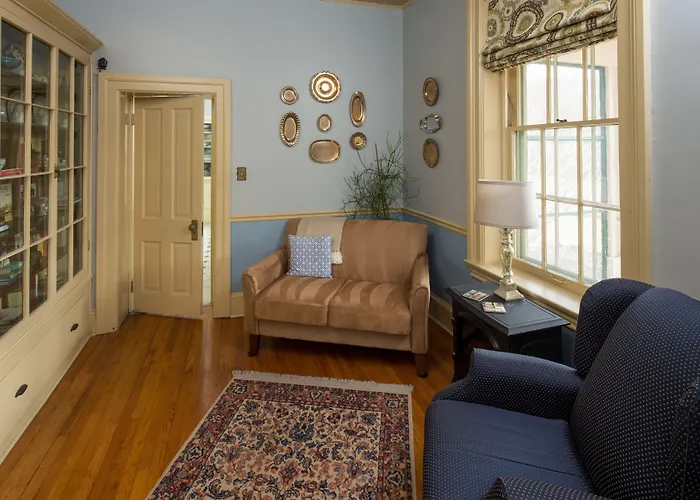 Aldrich Bed & Breakfast 4*